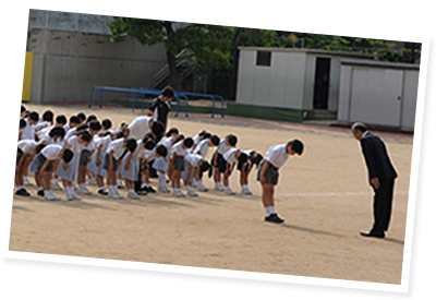 全校集会の様子